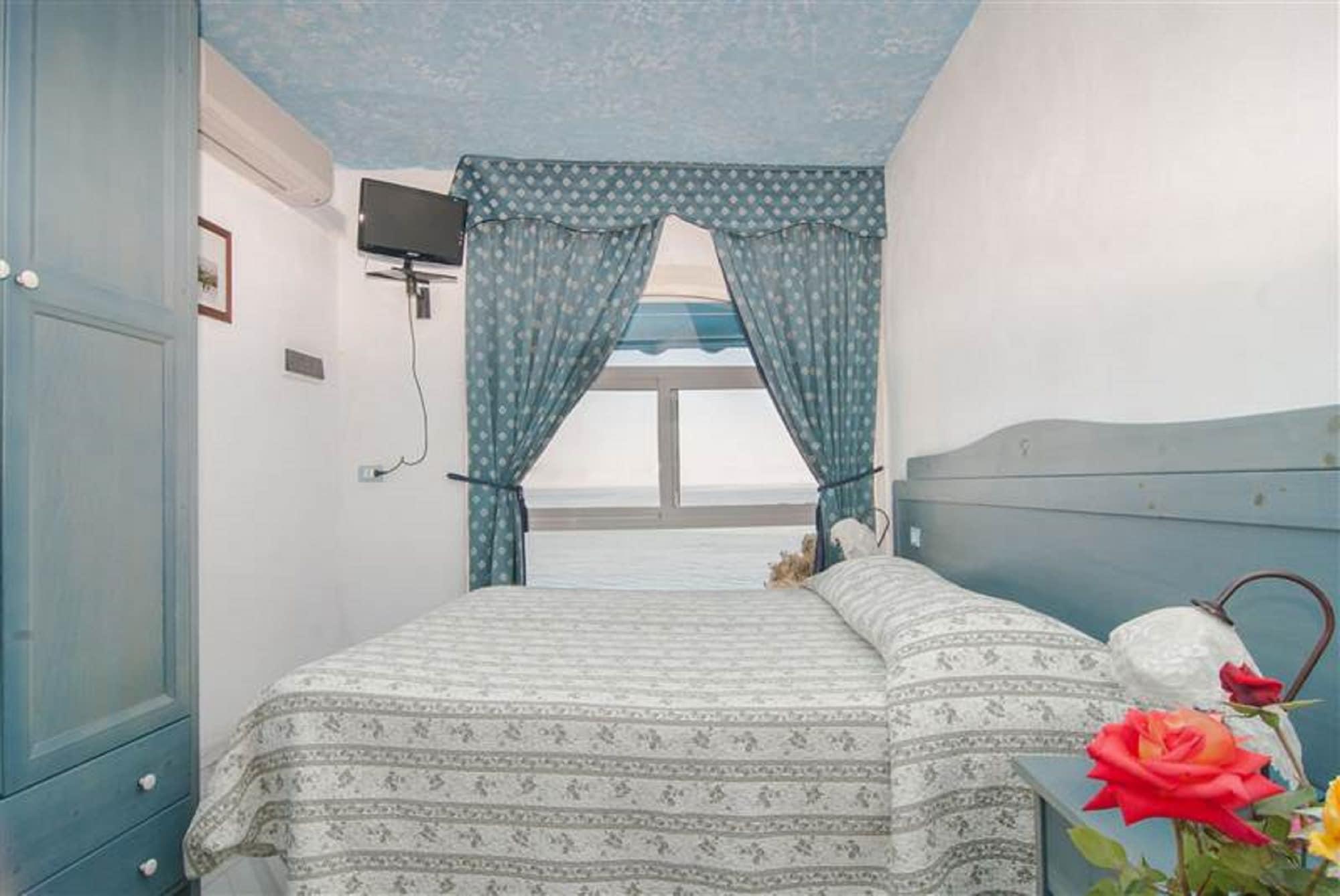 Hotel La Ninfea Ischia Esterno foto