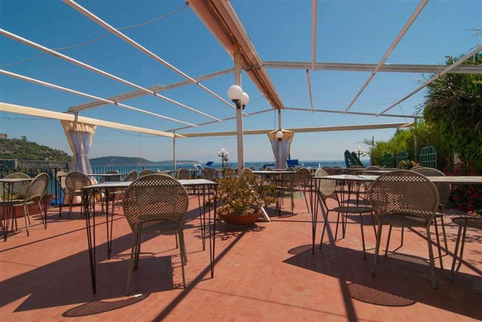 Hotel La Ninfea Ischia Esterno foto